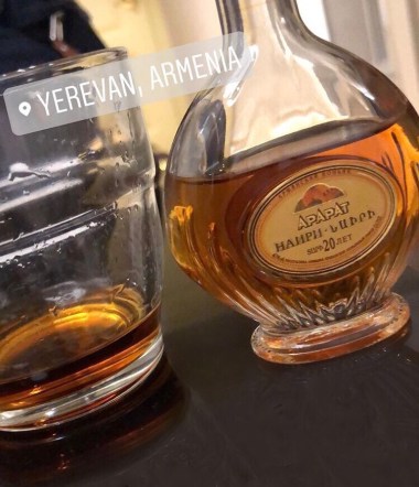 facetune_30-06-2018-19-59-53